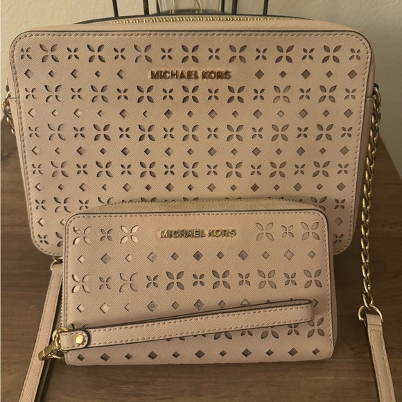 MK crossbody and matching wallet - Picture 1 of 2